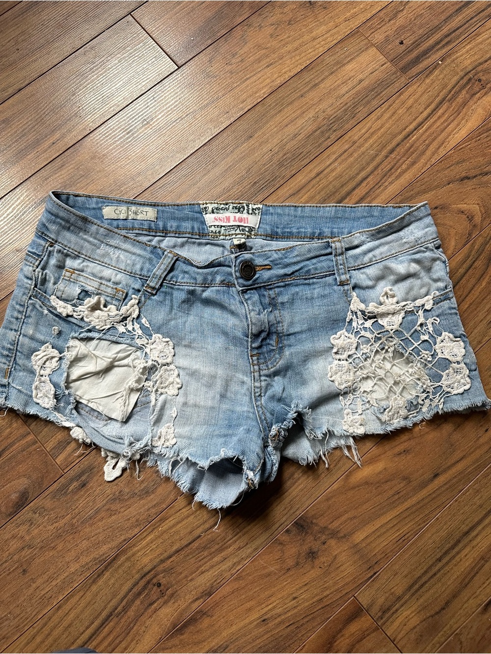 Hot Kiss Distressed Jean Shorts Sz 7